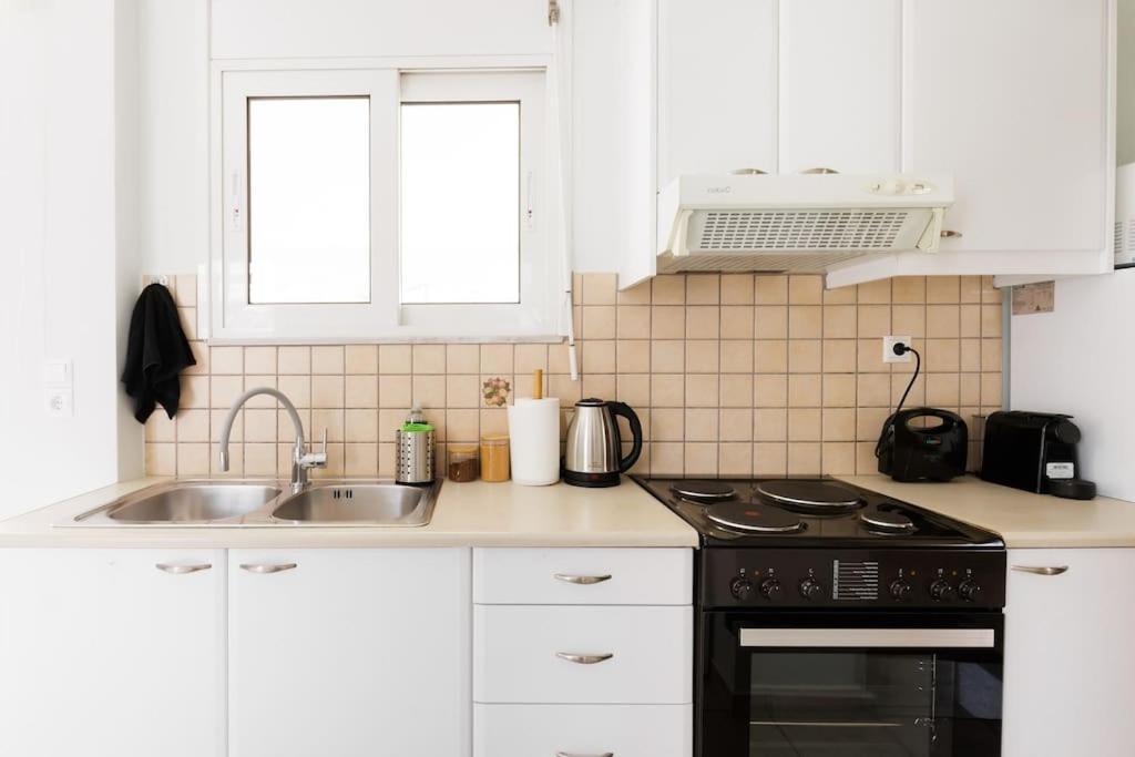 Adorable Sunny Studio With Private Balcony I Афіни Екстер'єр фото