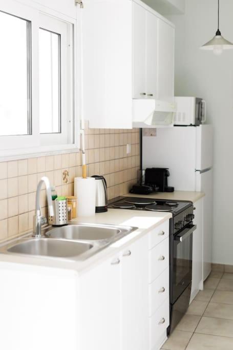 Adorable Sunny Studio With Private Balcony I Афіни Екстер'єр фото