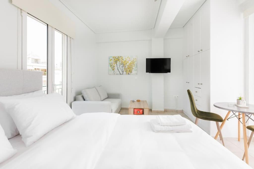 Adorable Sunny Studio With Private Balcony I Афіни Екстер'єр фото