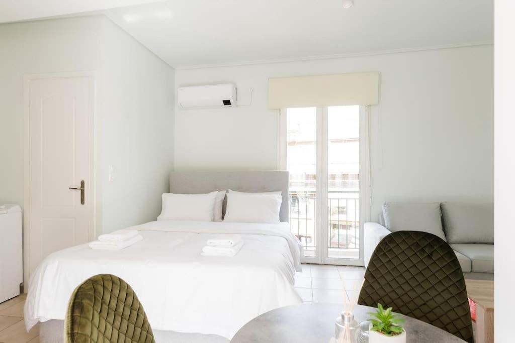 Adorable Sunny Studio With Private Balcony I Афіни Екстер'єр фото
